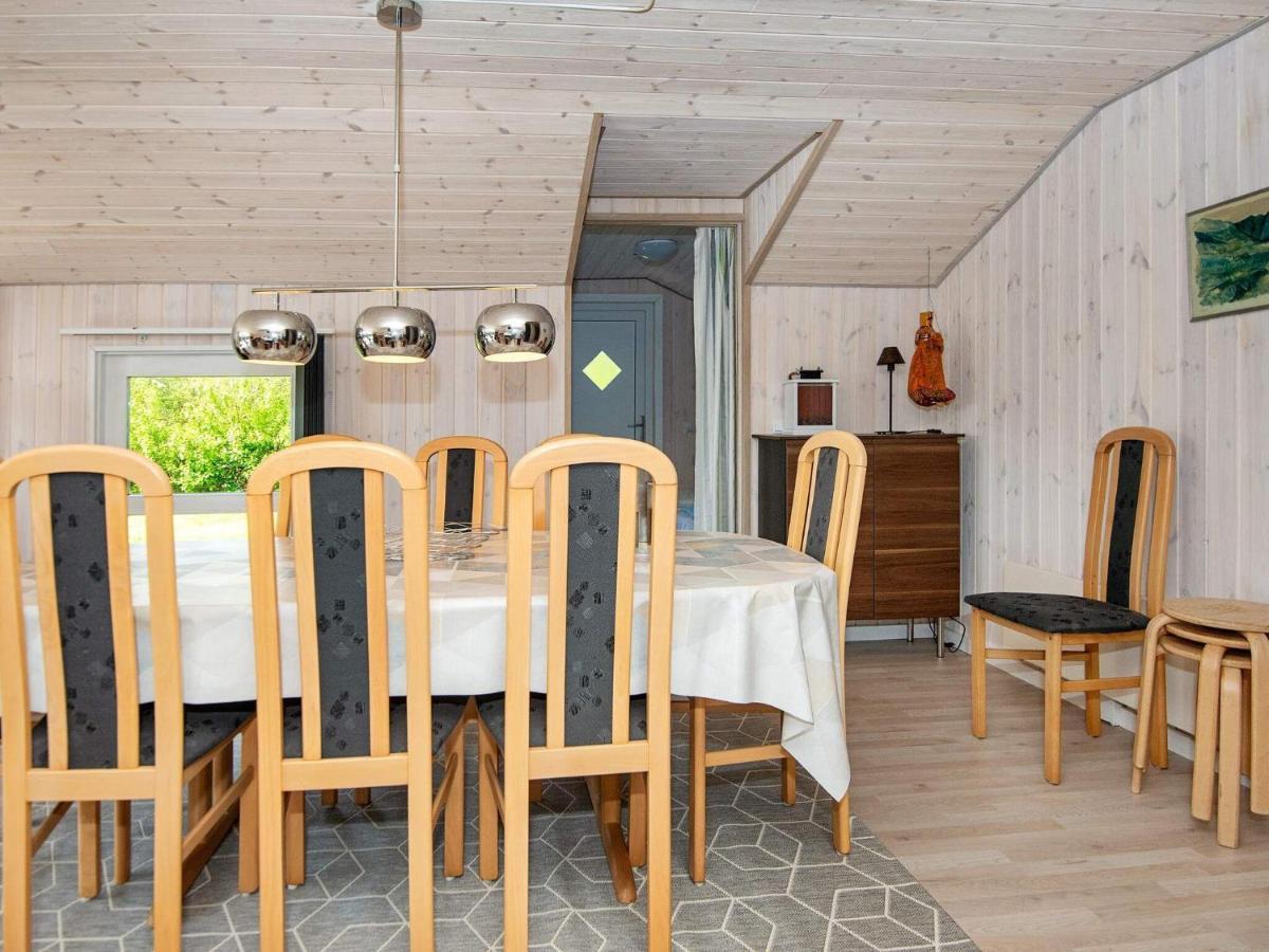8 Person Holiday Home In Hejls Ngoại thất bức ảnh